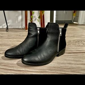 Ankle Booties Black Cougar Suede Leather Waterproof Sz 7